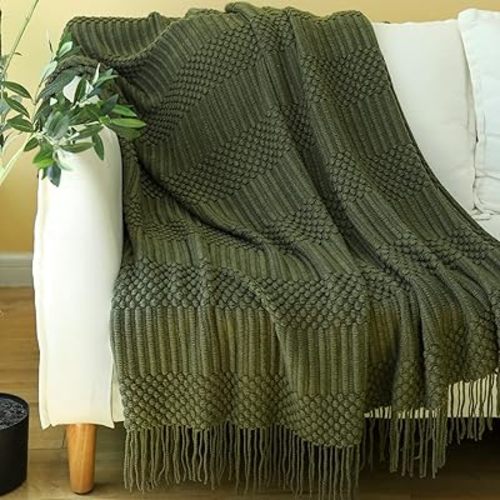 Blagic Knitted Throw Blanket for Couch, Bed and Sofa. Super Soft Blanket with Tassels, Dark Green Throw Blanket, 50 x 60 Inches Lightweight & Cosy Home Decor