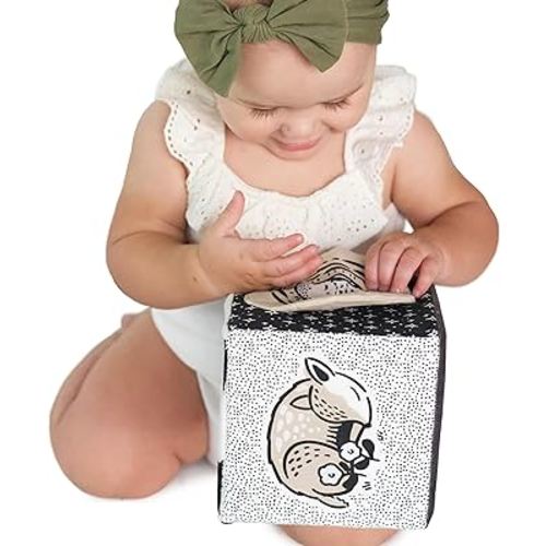 Wee Gallery Soft Block, Baby Animals - Sensory Stimulation, Activities Toy, Six Sides of Animal Art to Play with, Organic Fabric, Crinkles, Textures, Tags for Gripping, Tummy Time Activity for Babies