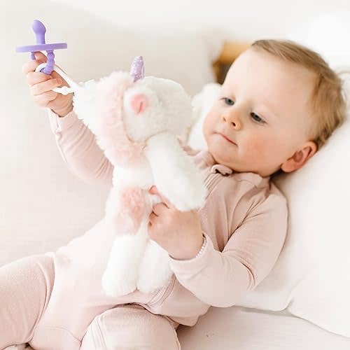 Ryan & Rose Cutie Cuddle Pacifier Holder Animal (Unicorn)