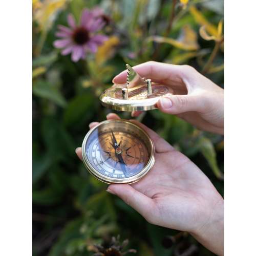 Sundial Pocket Compass