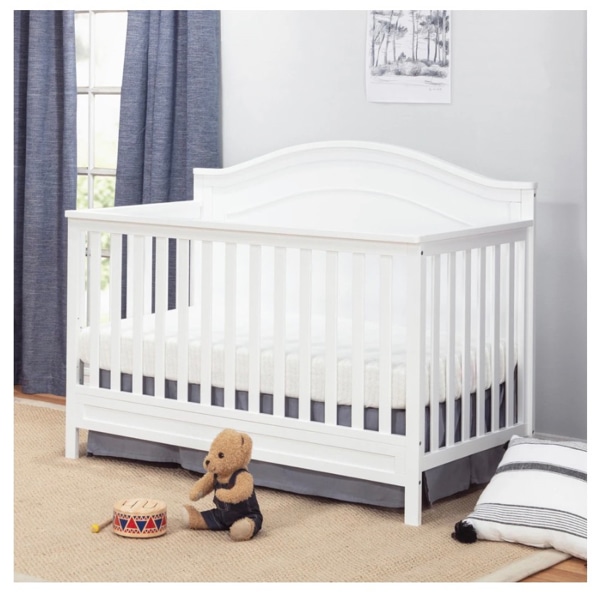 DaVinci Charlie 4-in-1 Convertible Crib