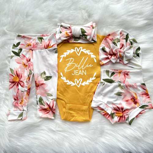 Newborn Girl Coming Home Outfit, New Baby Gift, Newborn Girl Outfit, Going Home Outfit Girl, Personalized Baby Outfit, Custom Baby Shirt