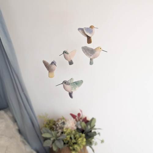 Nature baby mobile, Gender neutral mobile, Hummingbirds mobile, Neutral baby mobile, Garden baby mobile, Nursery baby mobile, Crib mobile