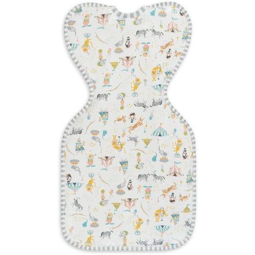 Love To Dream Swaddle Up, 1.0 Tog Baby Sleep Sack, Swaddle Up Self-Soothing Swaddles for Babies, Get Longer Sleep, Snug Fit Helps Calm Startle Reflex, Medium (6-8.5kg), Circus White