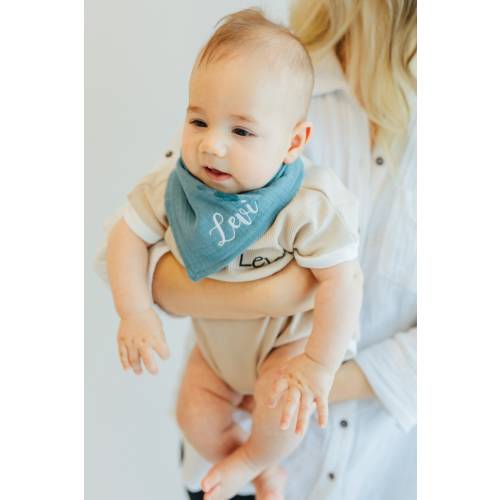 Personalized baby bibs,custom name baby bibs, custom baby gift, custom bandana bib, baby bib, baby shower gift,embroidered baby bib,bandana