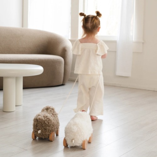 Bella Pull-Along Sheep Toy (Cream)