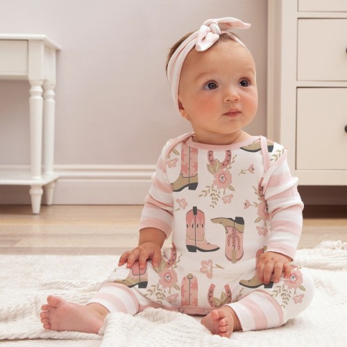 Sweet Cowgirl Romper Adorable Baby Girl Outfit Perfect Newborn Photo Outfit Soft Bamboo Baby Clothes Ideal Coming Home Outfit Texas Boots