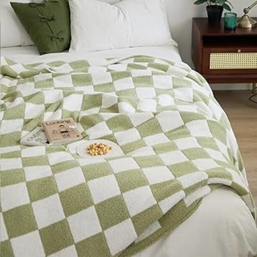 YIRUIO Throw Blanket Checkered Chessboard Fluffy Fuzzy Warmer Comfort Reversible Super Soft Cozy Decor for Home Bed Couch Sofa Room (Sage Green, 51'' X 63'')