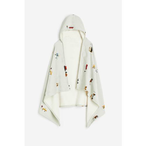 HOODED BATH TOWEL