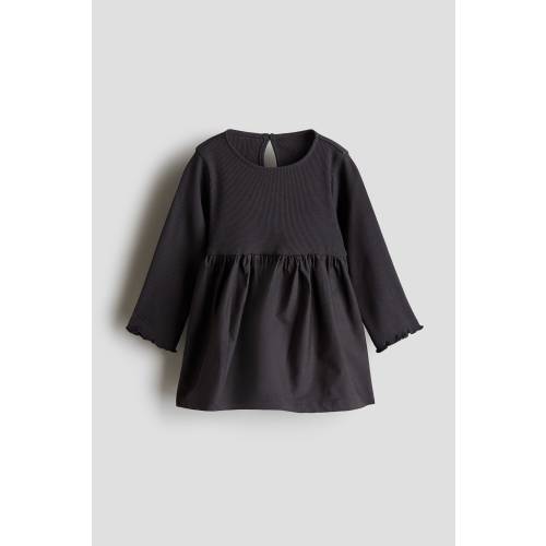 LONG-SLEEVED DRESS