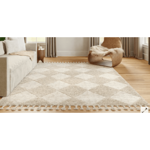 Aylin Diamond Tasseled Rug | Beige – Rugs USA