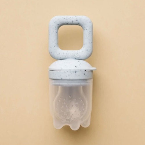 Tétine Alimentaire en Silicone - Minika – CLÉMENT