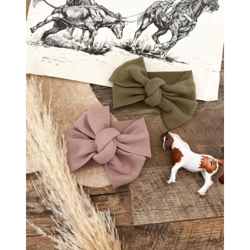 Ribbed Cowgirl Bows (Sold Separately)