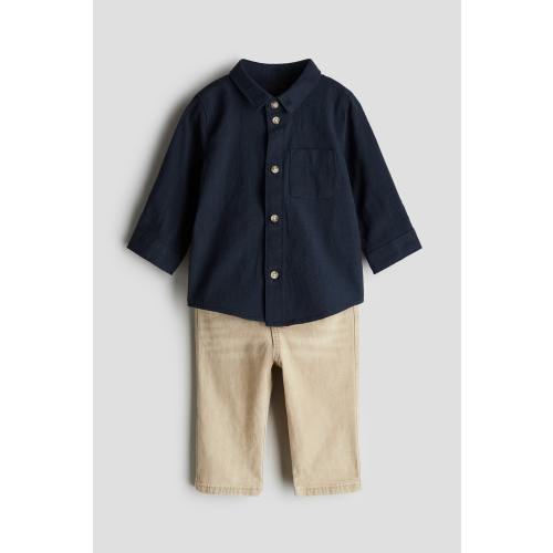 2-PIECE SHIRT AND JEANS SET