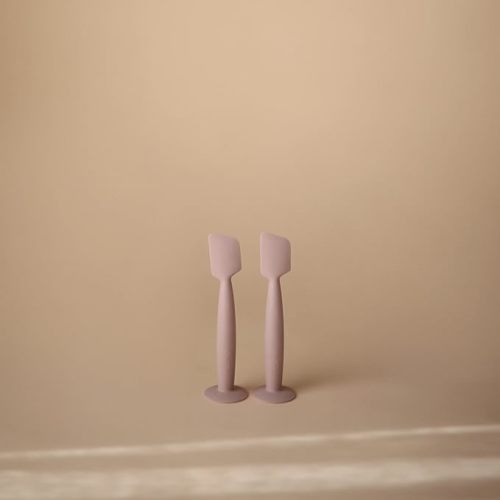 mushie Diaper Cream Applicator Soft Silicone with Suction Base (Soft Lilac)