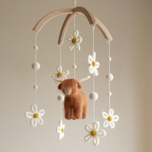 Cow & Daisies nursery mobile UPDATED - Highland cattle baby mobile - baby girl gift - ranch animals decor - floral longhorns, farm, flowers