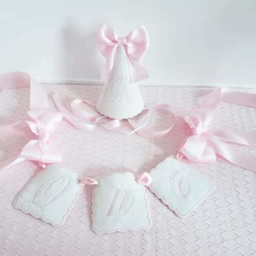 Keepsake Personalized 1st Birthday Bow Set / One Birthday Hat,Garland,Bib and Cake topper/ Girls 1s Birthday Keepsake Set