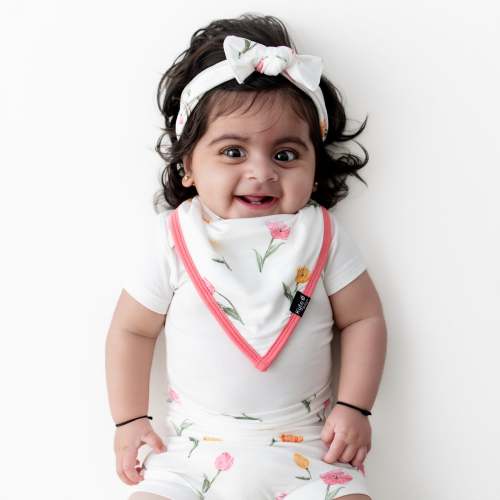 Bib in Tulip
