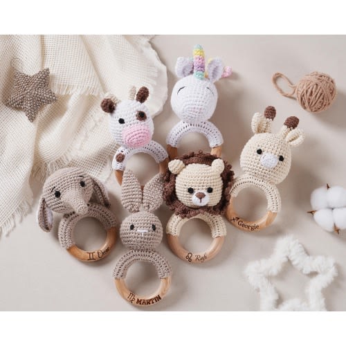 Personalized Animal Crochet Rattle, Custom Baby Shower Gift, Wooden Rattle Ring with Engraved Baby Name, Newborn Gift, Gift for Nephew Niece