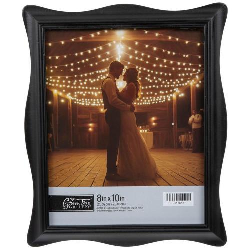 Black Scalloped Wood Wall Frame