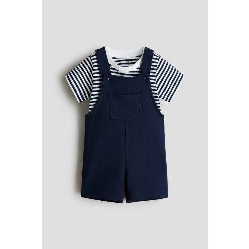 2-PIECE T-SHIRT AND OVERALLS SET