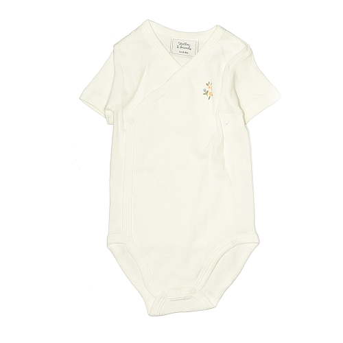Stellou & Friends Graphic Ivory Short Sleeve Onesie Size 3-6 mo