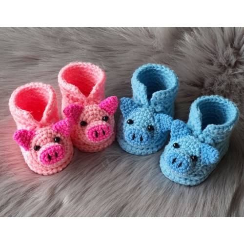 Crochet baby booties Porky Pig