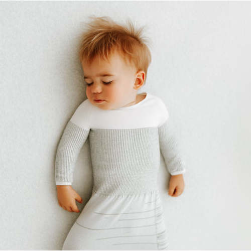Grey Arms Out™ Long Sleeve Sleep Sack – Swaddelini