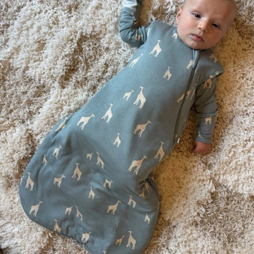 Giraffe Moss Sage 2.5 TOG Bamboo Viscose Transitional Swaddle Sack | günamüna