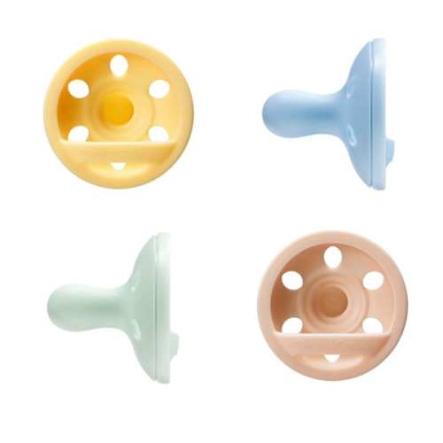 Tommee Tippee Breast-Like Pacifier, Lightweight, One-Piece Silicone Design, Symmetrical Nipple, 0-6m, 4 Pack