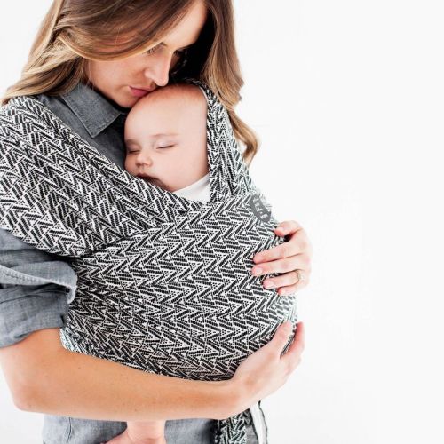 Moby Petunia Pickle Bottom Wrap Baby Carrier - Starry Nights Of Salvador