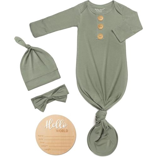 Soft Baby Knot Gown 0-3 Months, Newborn Announcement Sleepers With Mitten Cuffs and Personalized Wooden Name Tag