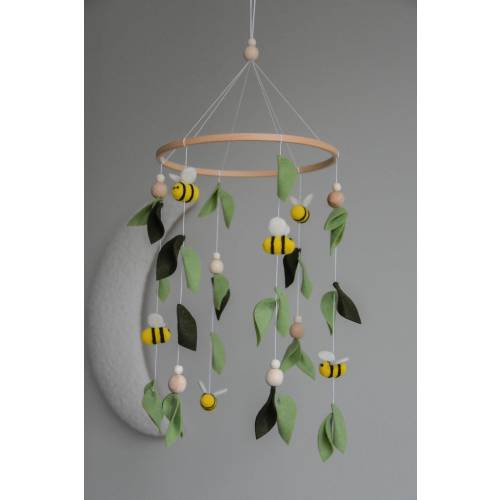 Floral-Themed Bees Baby crib Mobile, boucle nursery decor, baby shower gift for baby announcement