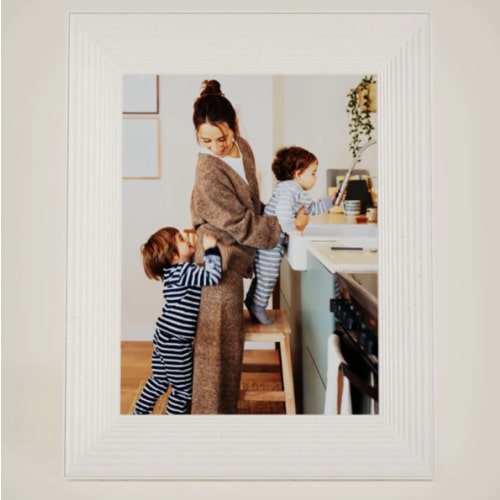 Mason White Quartz - Smart HD Digital Picture Frame | Aura