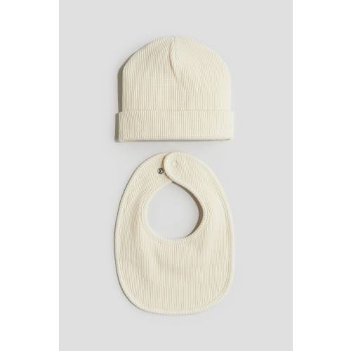 2-PIECE WAFFLED BEANIE AND BIB SET