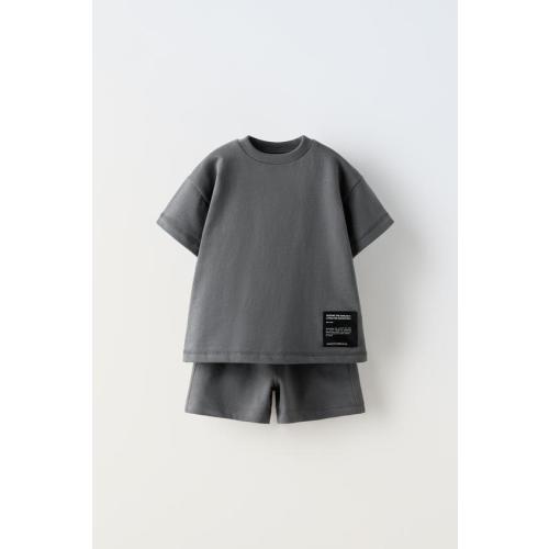 PLUSH SHORT SLEEVE SWEATSHIRT AND SHORTS MATCHING SET
