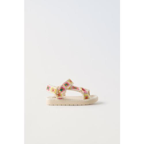 SIZE 5 1/2 CROCHETED SANDALS