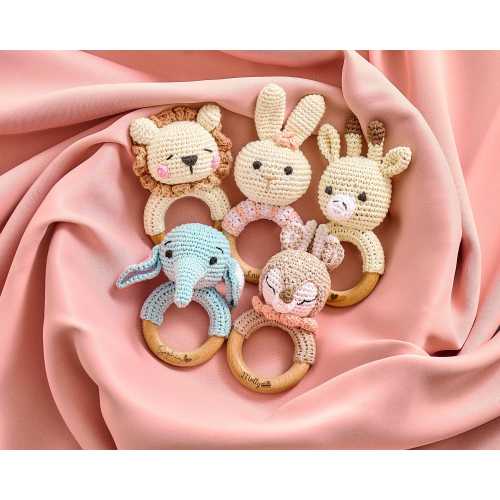 Crochet Toy Rattle for Babies, Custom Baby Grasping Toy, Animal Rattle Toy,Wooden Rattle Ring for Newborn Gift,Personalized Baby Shower Gift