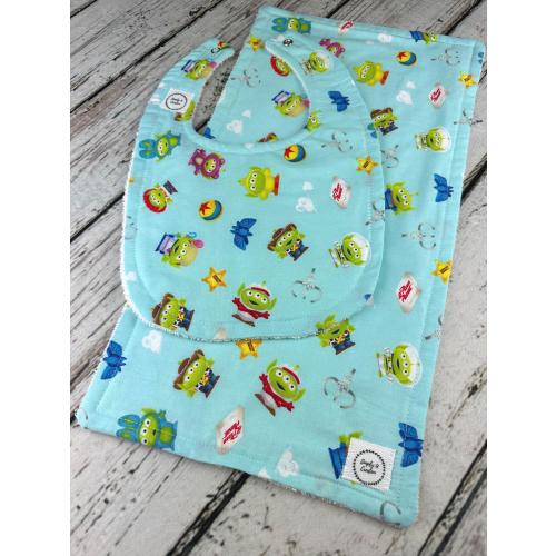 Baby Bib Burp Cloth Set Disney Toy Story Aliens / Baby boy Bib Burp Cloth /  Disney Baby / Toy Story Baby Gift Set / Baby Shower Gift