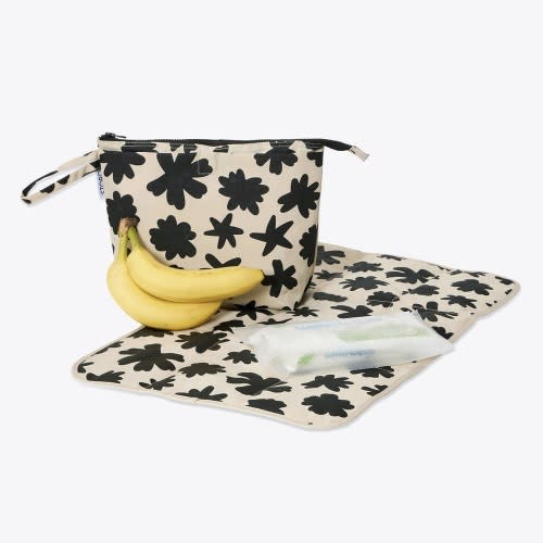 Quick Change Kit Bag & Changing Pad (Chamomiles)