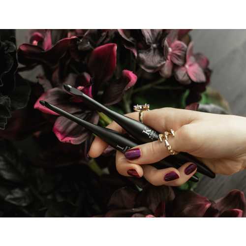 Onyx Streamline Metal Crochet Hooks