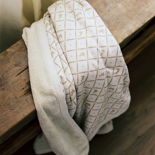 Oilo Cuddle Plush Infant Blanket