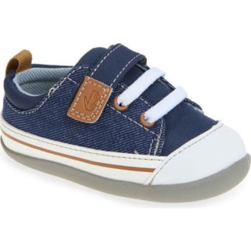Stevie Mini Sneaker, 4 M