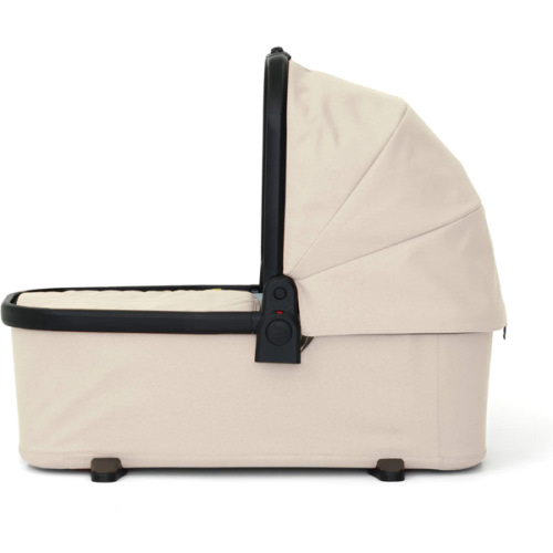 Bassinet in color “natural”