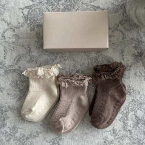 Meadow Newborn Lace Sock Set (3)