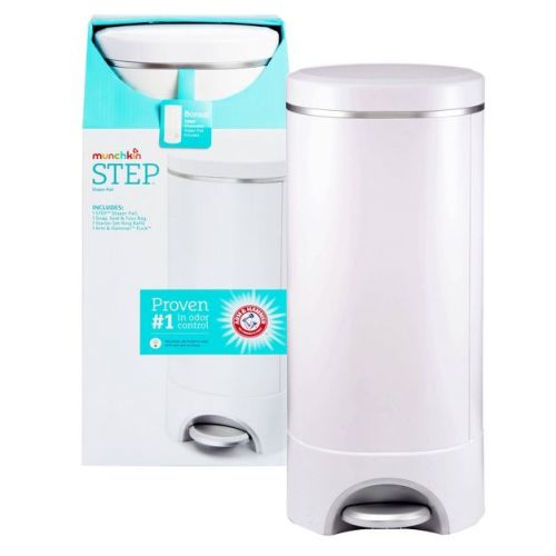 Munchkin Step Diaper Pail, Powered By Arm & Hammer