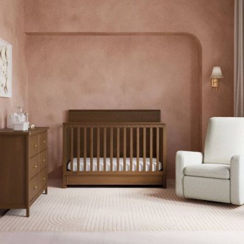 Graco Sasha 5-in-1 Convertible Crib with Drawer - Hazelnut