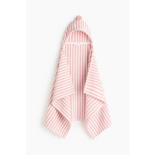 HOODED BATH TOWEL
