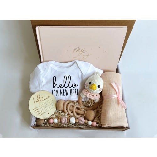 Newborn Baby Bundle Box - Pregnancy Gift - Baby Shower Gift - Birth Gift - Neutral Baby Gift Item Set for New Mothers, etc.