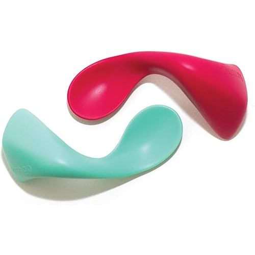 Right-Handed Curved Baby Spoons First Stage Infant Baby Led Weaning Soft-Tip Easy on Gums Training Teething Spoon Self Feeding Silicone Toddler Food Utensils